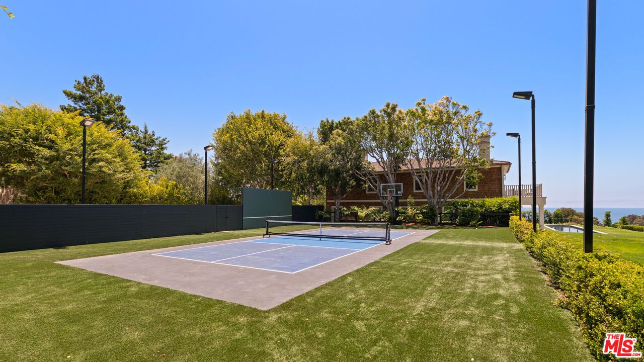 Exterior, Tennis Courts