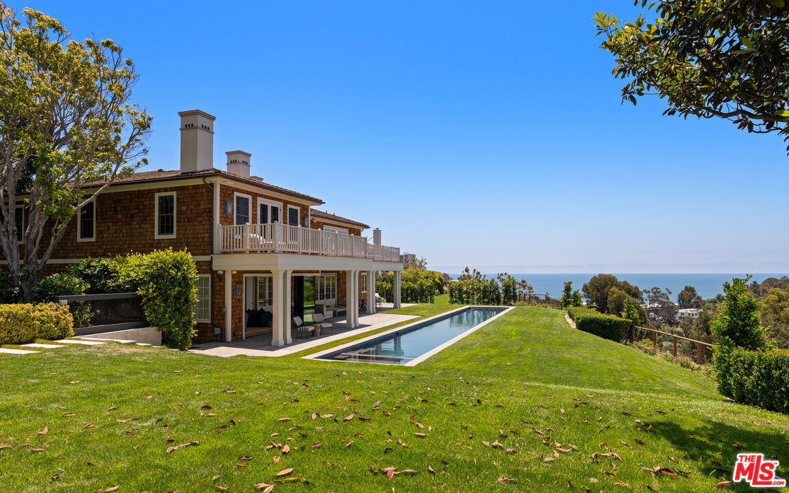 Backyard, Exterior, Pool, Water