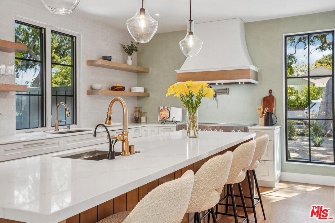 Interior, Kitchen, Pendant Lights, Wood Texture Flooring