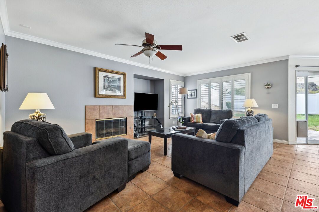 Fireplace, Interior, Living room