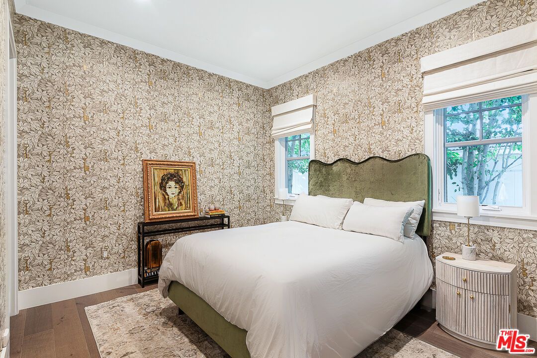 Bedroom, Fireplace, Interior, Wood Texture Flooring