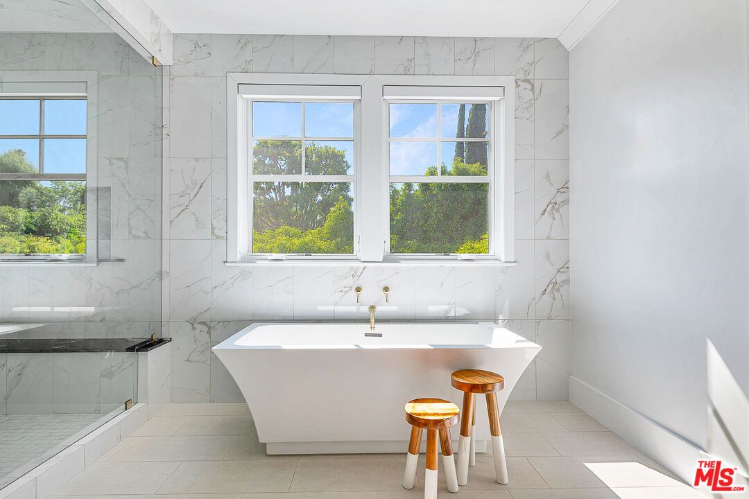 Bathroom, Free Standing Baths, Interior, Marble Walls