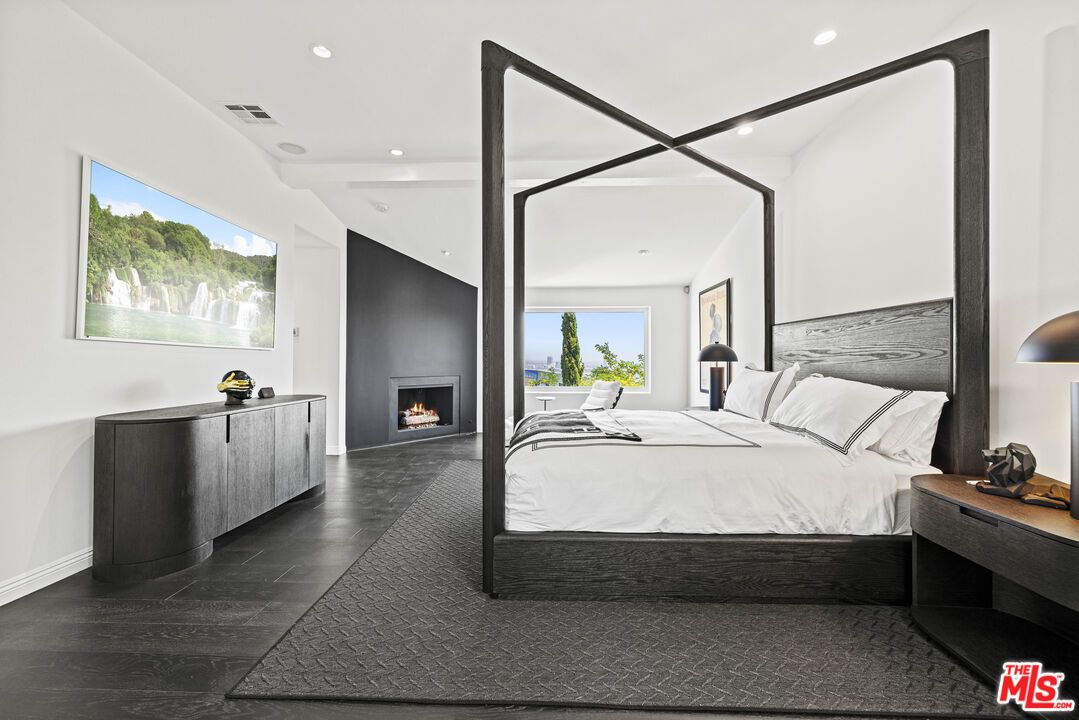 Bedroom, Fireplace, Interior, Recessed Lighting, Wood Texture Flooring