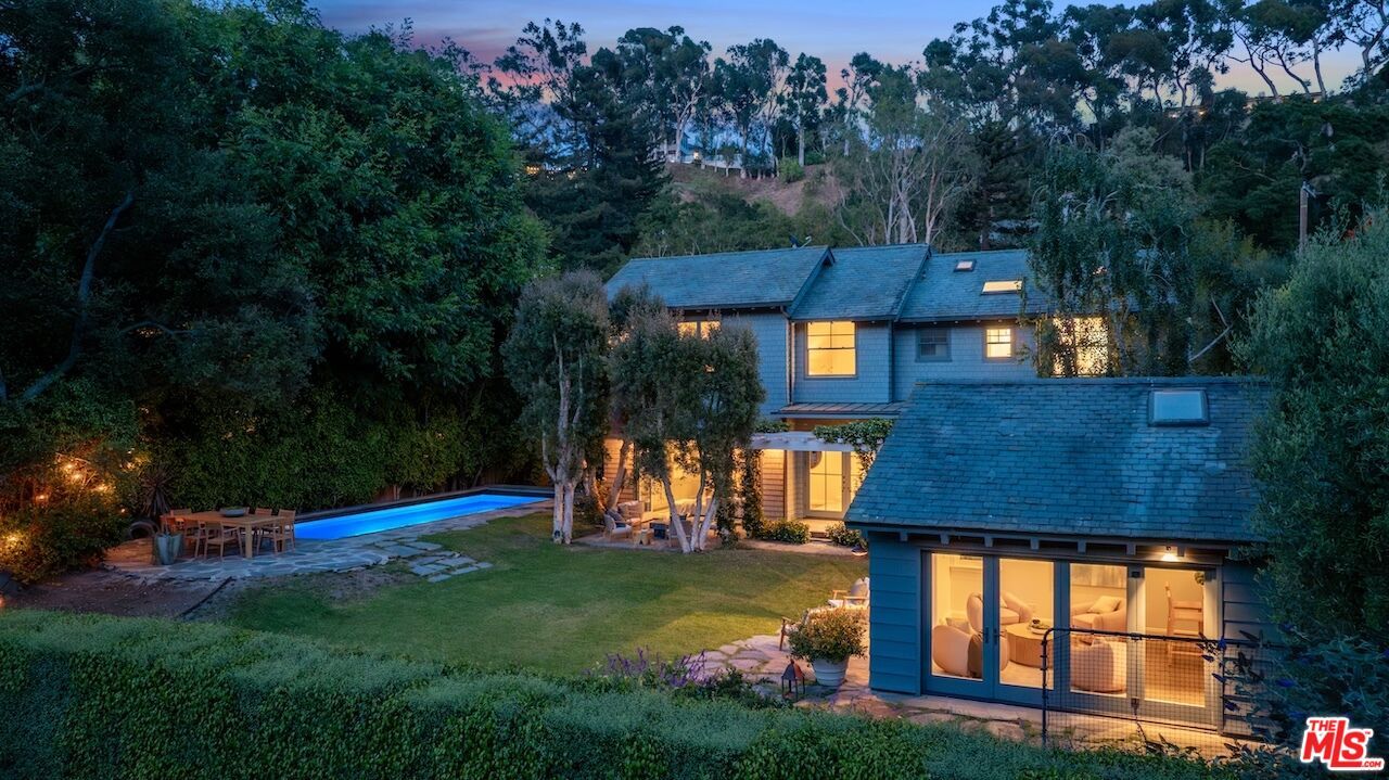 Backyard, Exterior, Pool