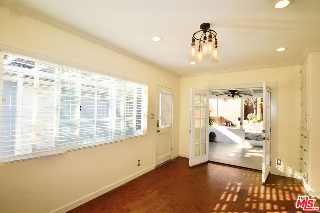 Empty room, Interior, Pendant Lights, Recessed Lighting, Wood Texture Flooring