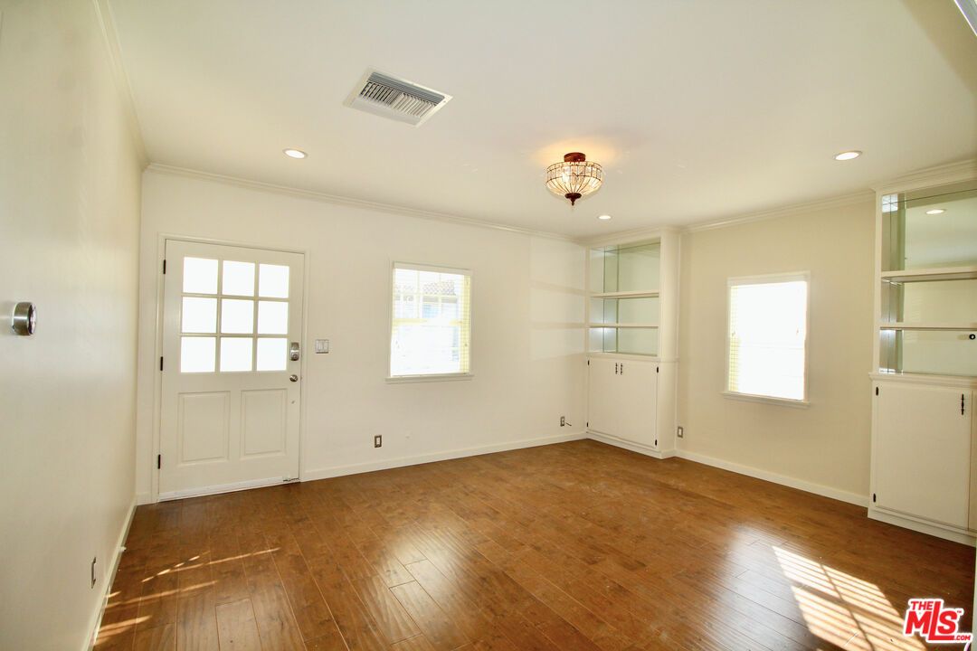 Chandelier, Empty room, Interior, Recessed Lighting, Wood Texture Flooring