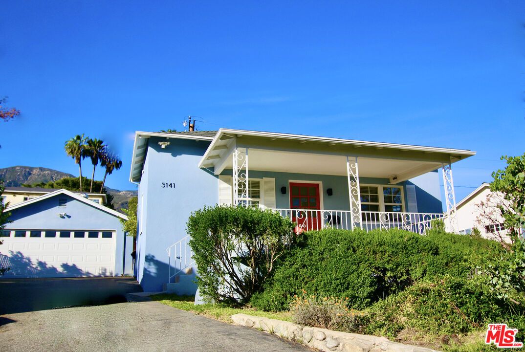 Detached Garage, Exterior, Facade, Modern