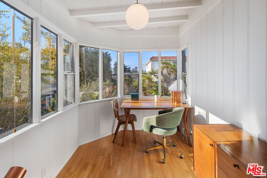 Home Office, Interior, Sun Room, Wood Texture Flooring