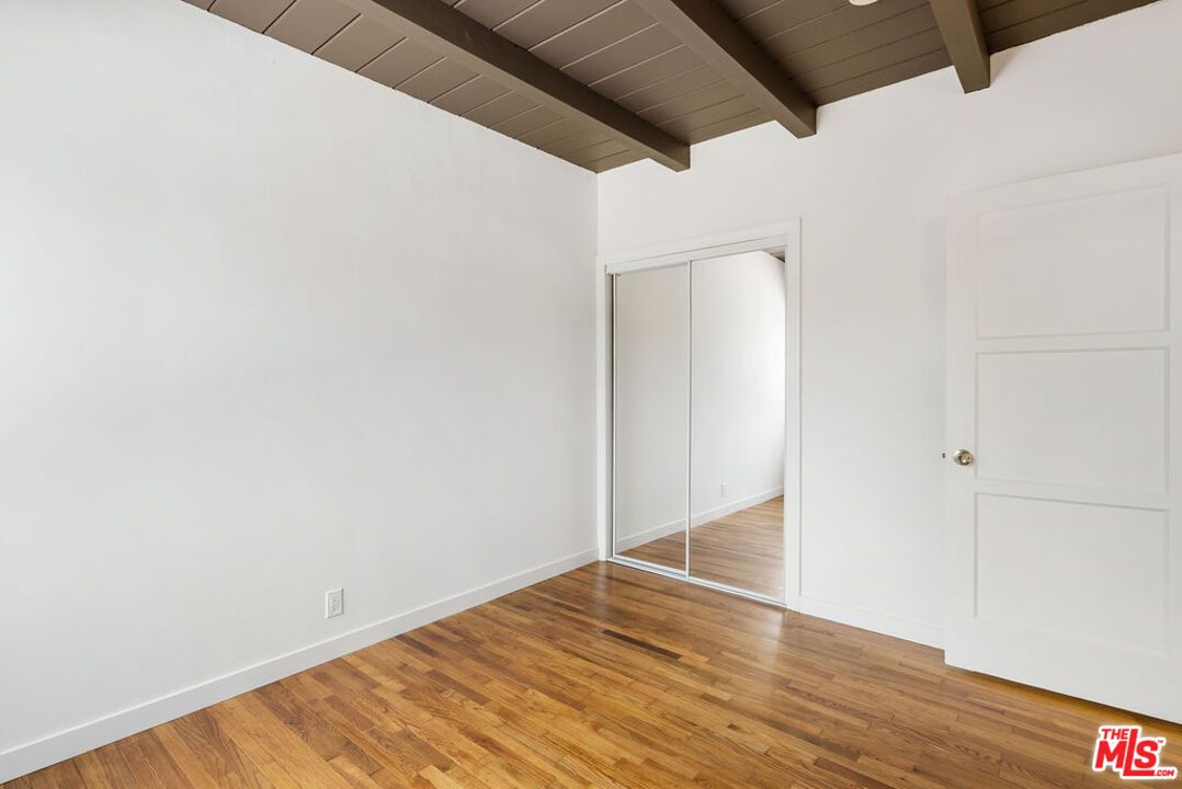 Empty room, Interior, Wooden Beams, Wooden Ceilings, Wood Texture Flooring