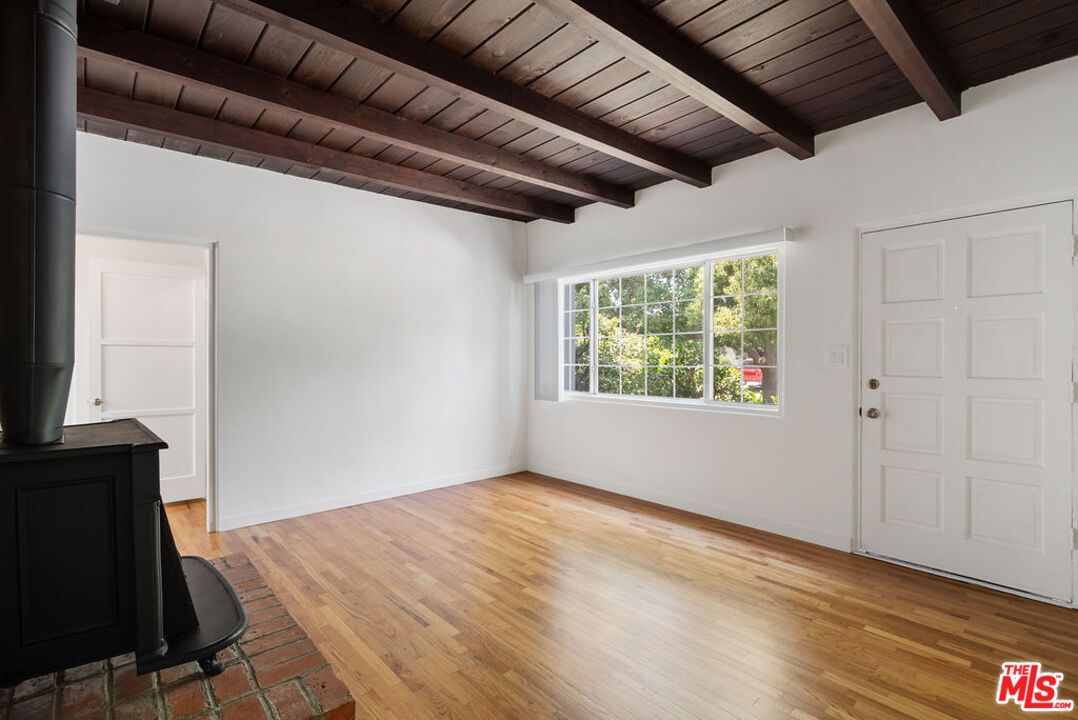 Empty room, Interior, Wooden Beams, Wooden Ceilings, Wood Texture Flooring