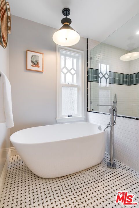 Bathroom, Free Standing Baths, Glass Shower, Interior, Pendant Lights, Recessed Lighting