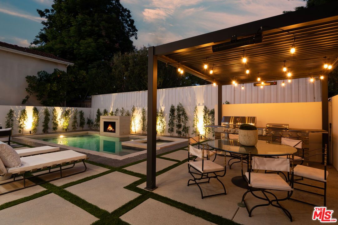 Exterior, Fireplace, Pool