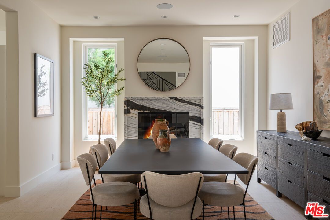 Dining room, Fireplace, Interior, Recessed Lighting, Wood Texture Flooring