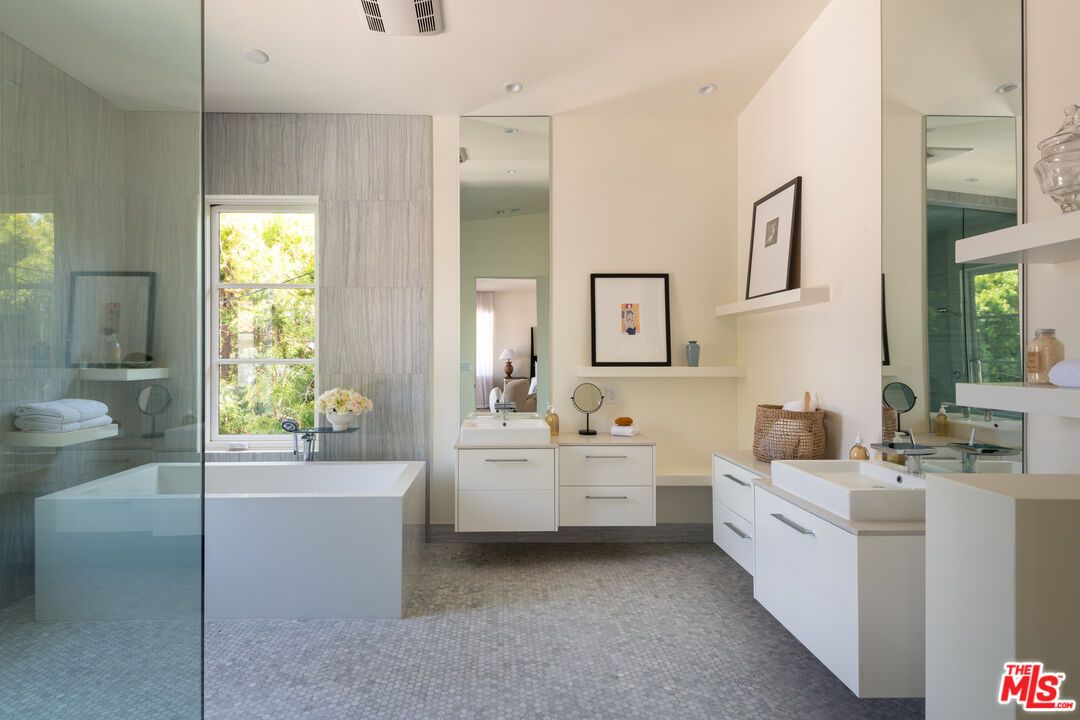 Bathroom, Dual Sink Vanities, Free Standing Baths, Glass Shower, Interior, Recessed Lighting