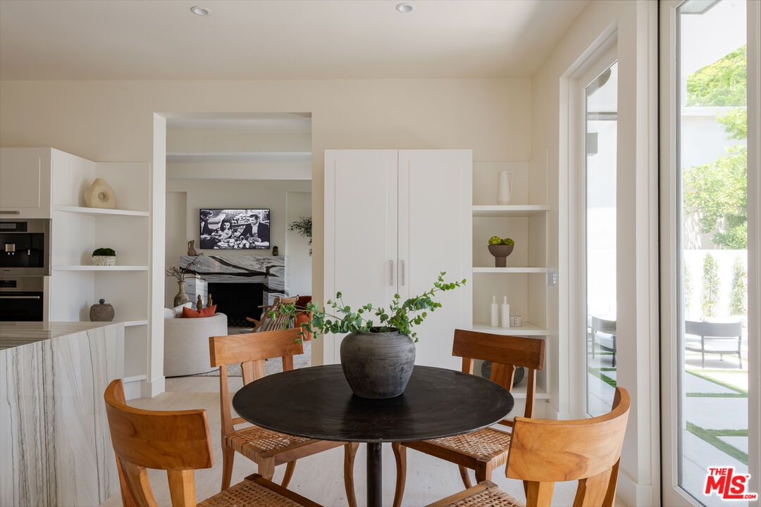 Dining room, Interior, Kitchen, Recessed Lighting