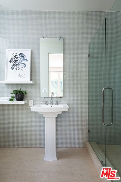 Bathroom, Glass Shower, Interior