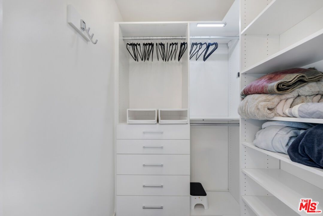 Interior, Recessed Lighting, Walk-in Closets