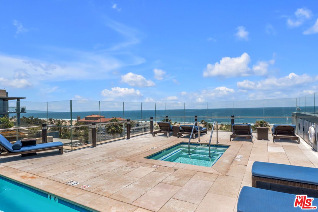 Exterior, Pool, Water