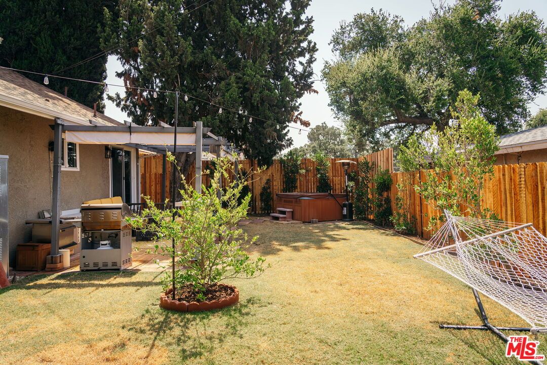 Backyard, Exterior, Hot Tub