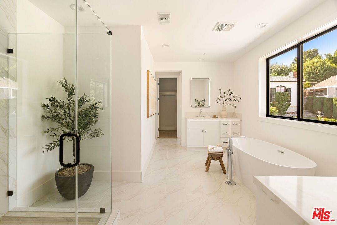 Bathroom, Dual Sink Vanities, Free Standing Baths, Glass Shower, Interior, Marble, Recessed Lighting