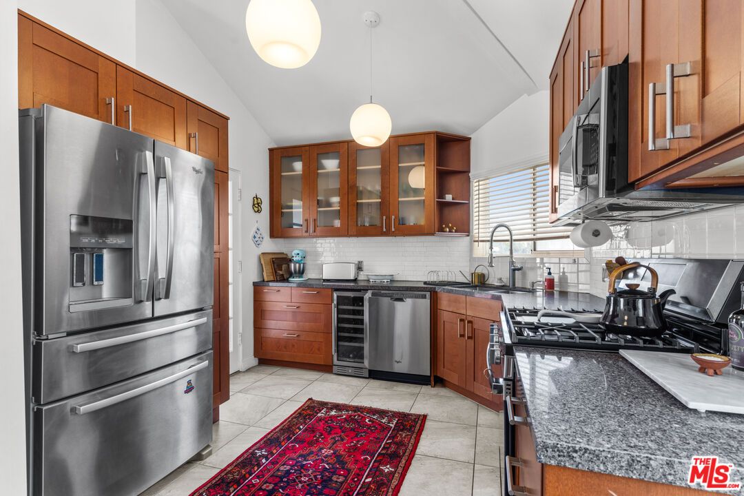 Interior, Kitchen, Pendant Lights, Stainless Steel Appliances