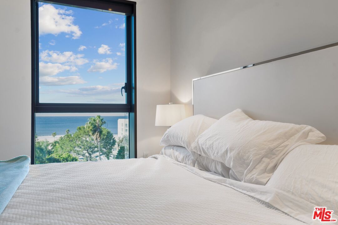 Bedroom, Interior, Water