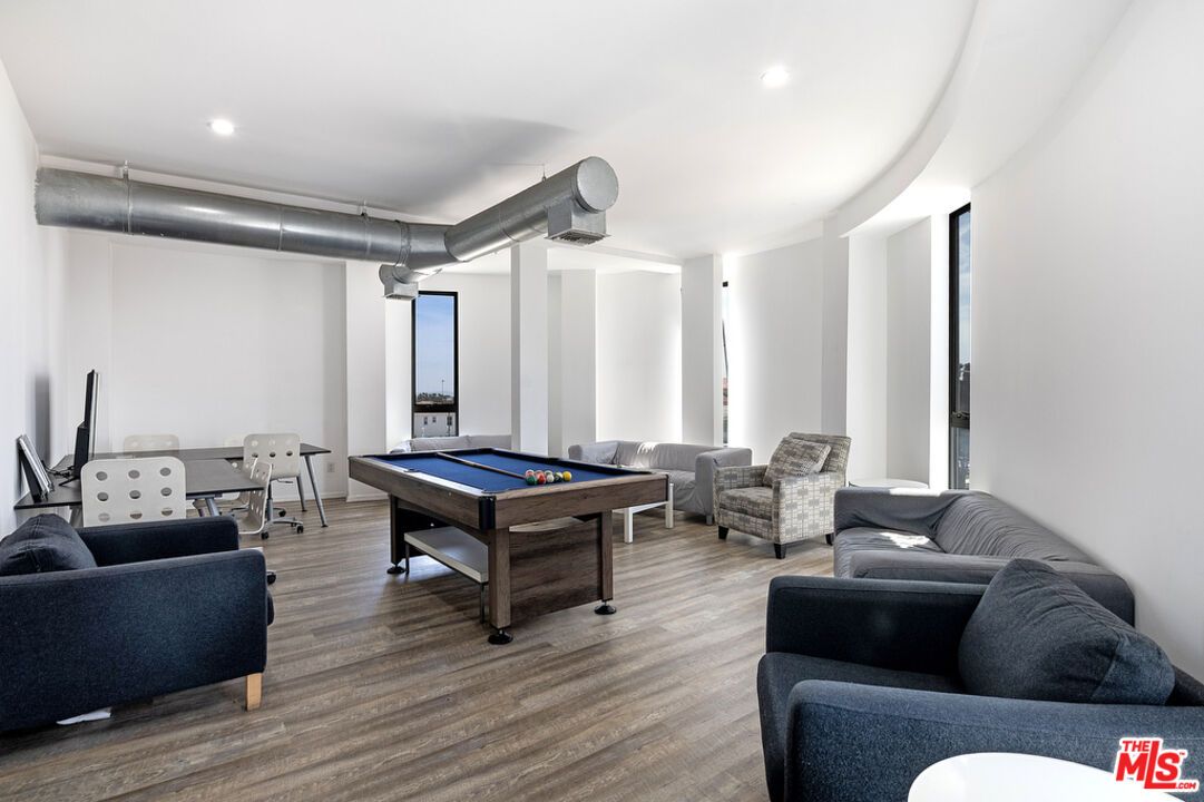 Billiard Table, Game Room, Interior, Living room, Recessed Lighting, Wood Texture Flooring