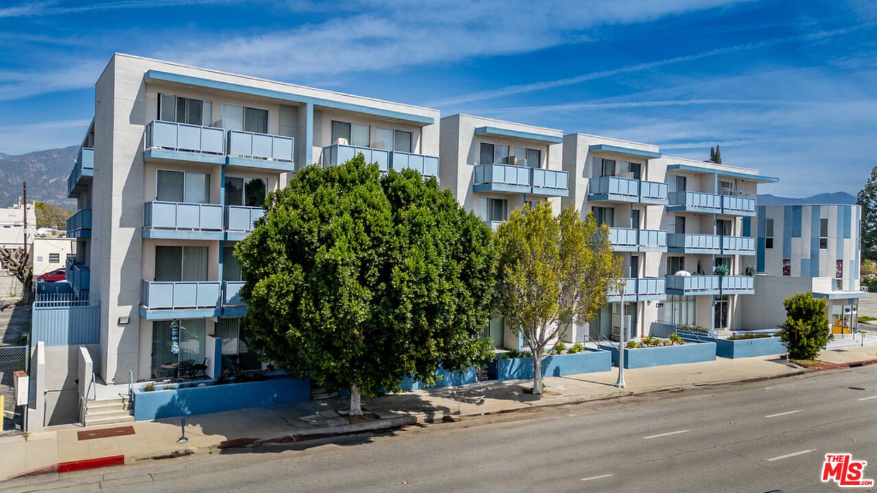 Exterior, Facade, Condo Building