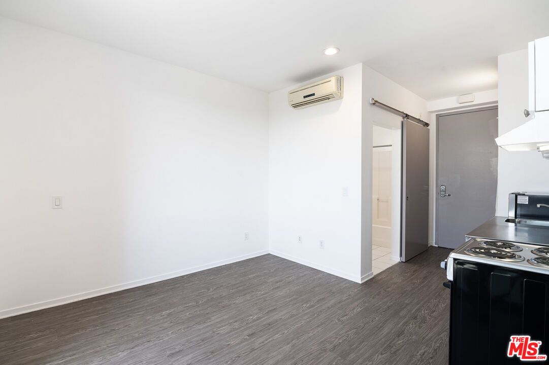 Empty room, Interior, Kitchen, Recessed Lighting, Wood Texture Flooring