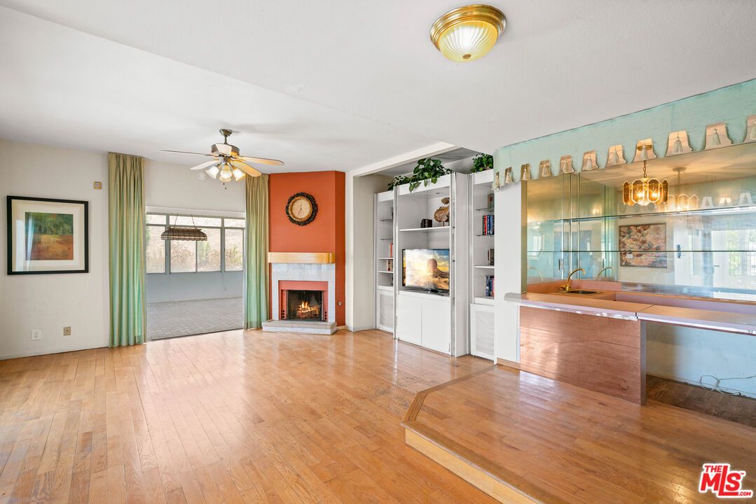 Empty room, Fireplace, Interior, Wood Texture Flooring