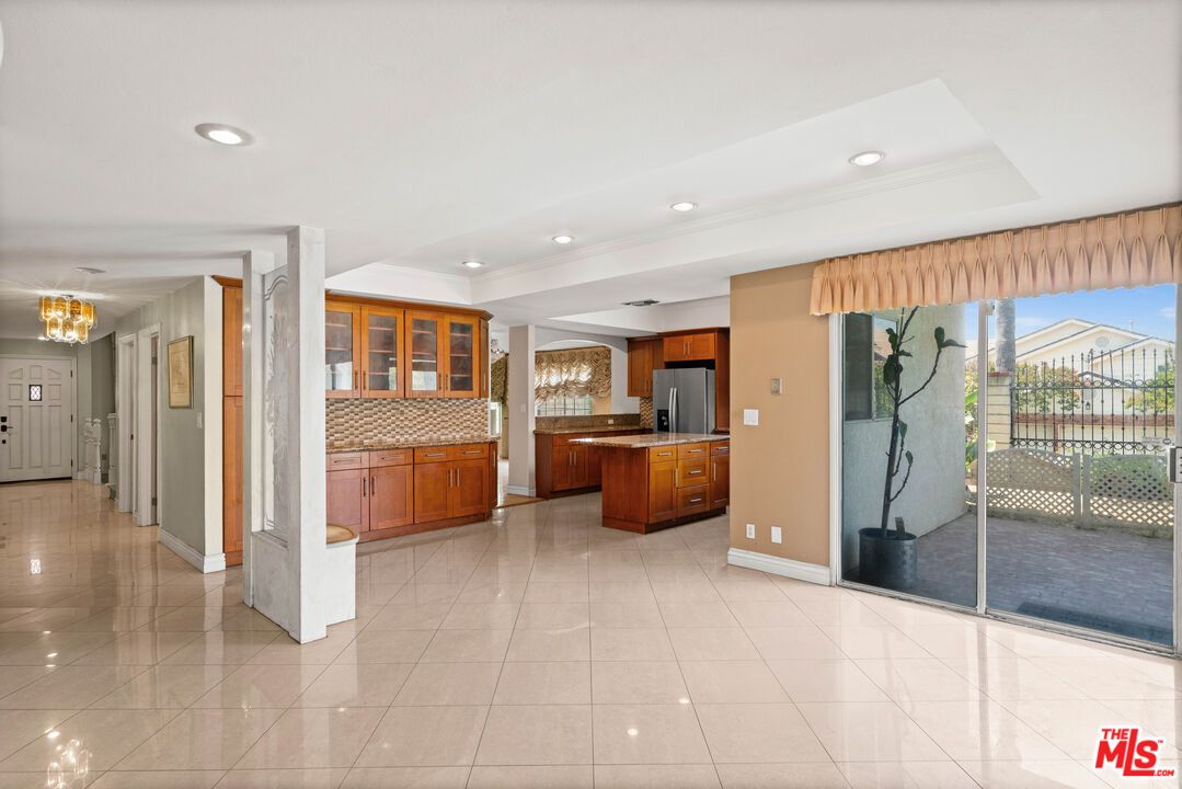 Chandelier, Interior, Kitchen, Recessed Lighting