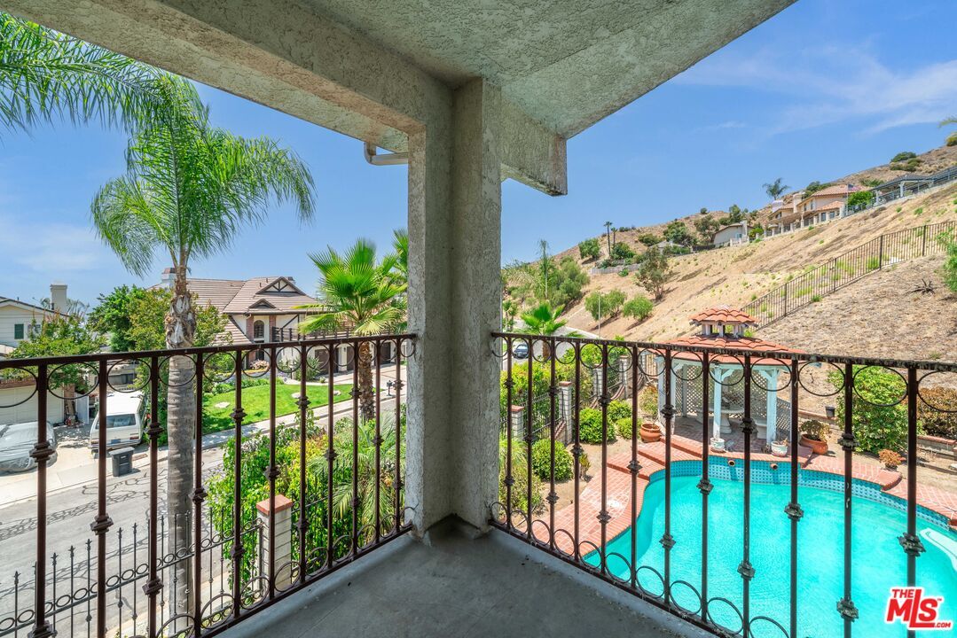 Exterior, Pool, Other