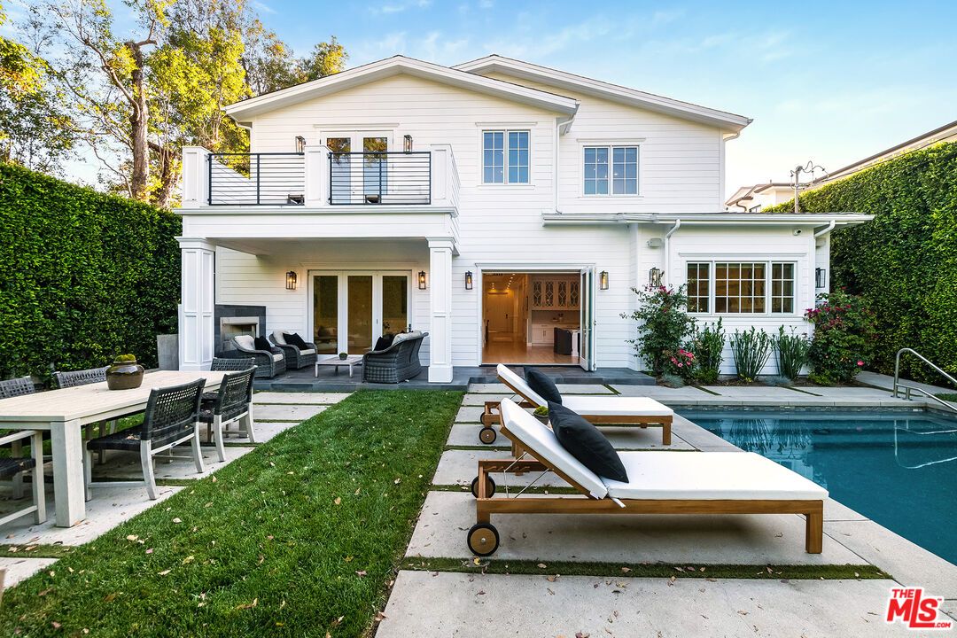 Backyard, Exterior, Pool