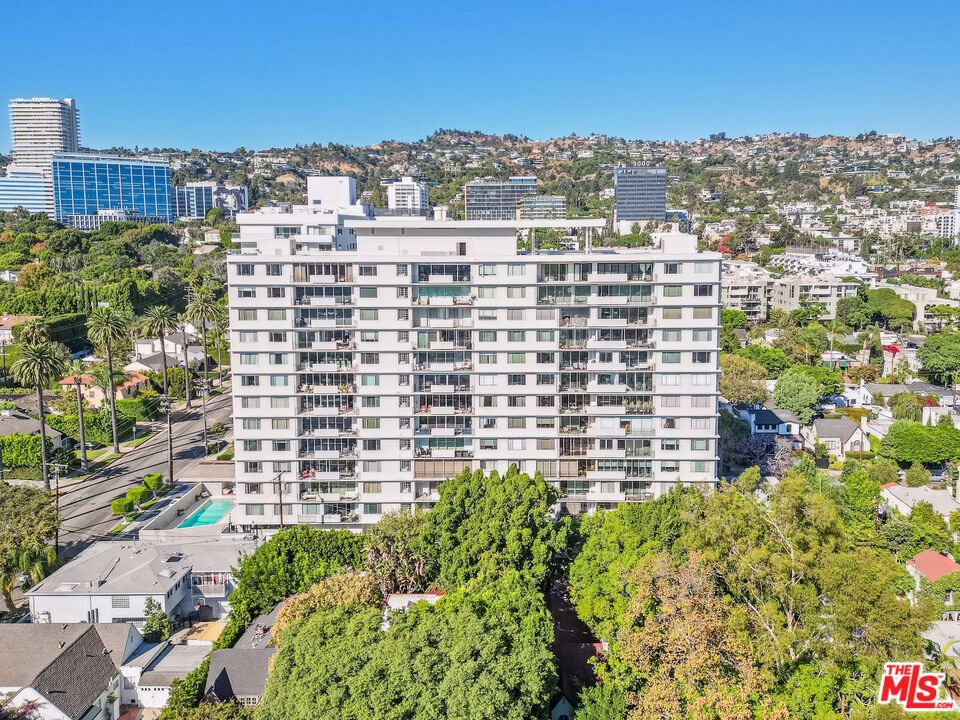 Exterior, Facade, Condo Building