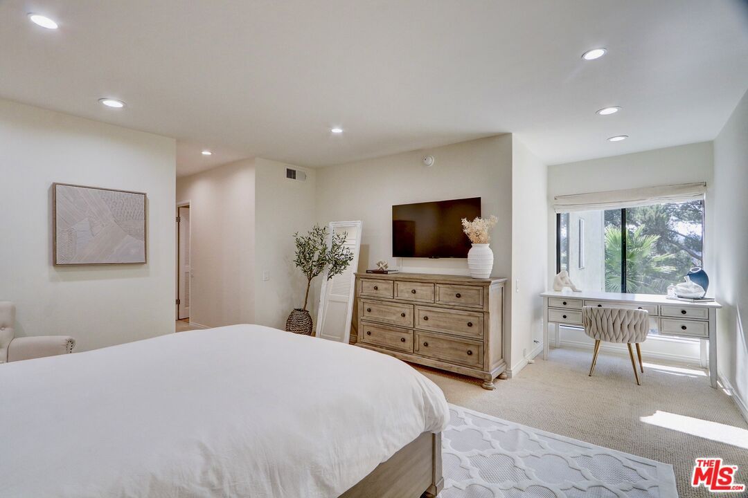 Bedroom, Home Office, Interior, Recessed Lighting