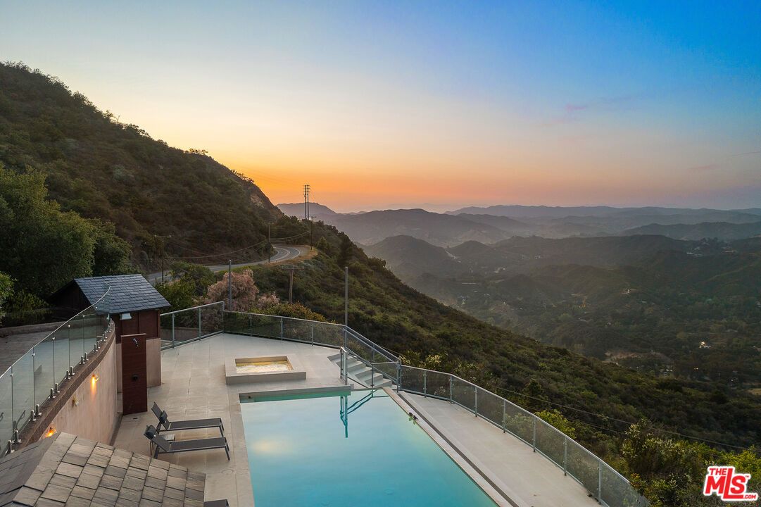 Exterior, Pool, Other
