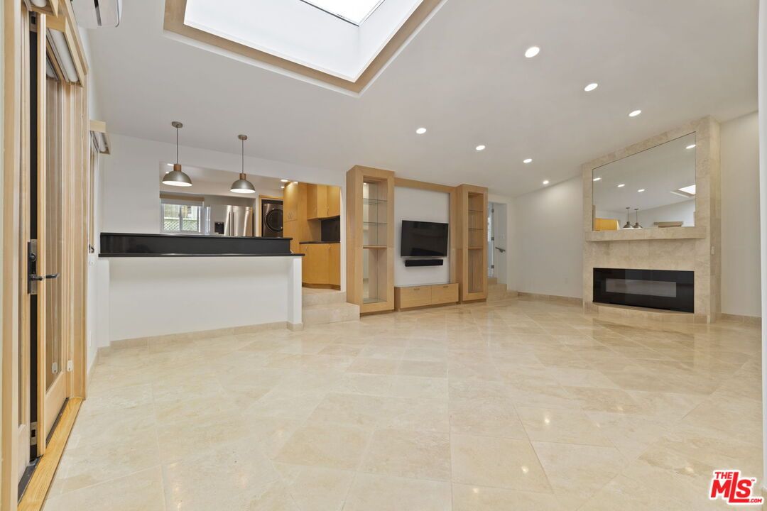 Interior, Pendant Lights, Recessed Lighting