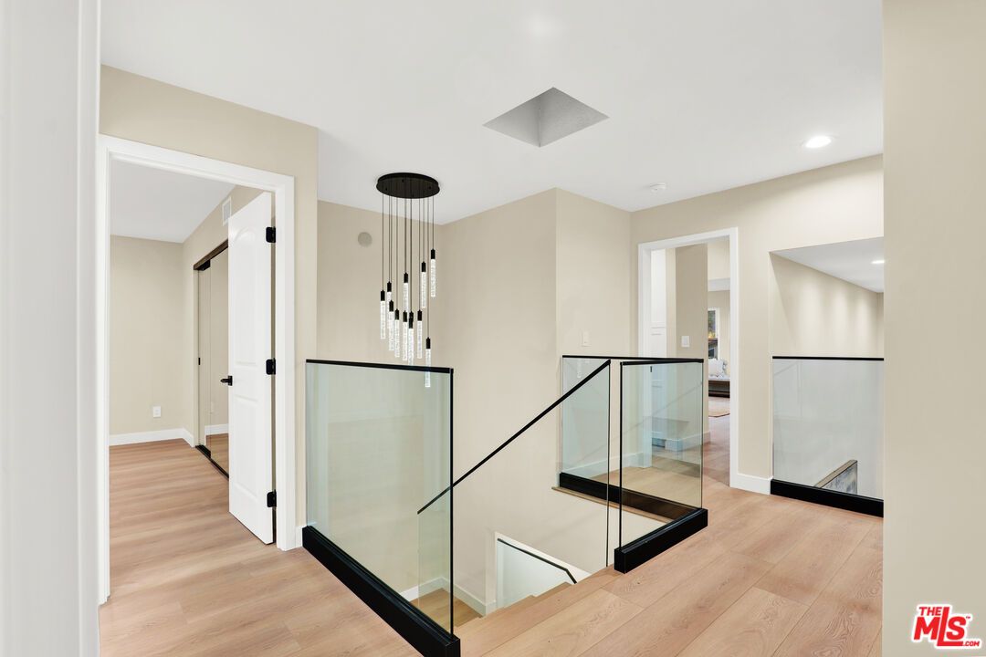 Interior, Pendant Lights, Recessed Lighting, Wood Texture Flooring
