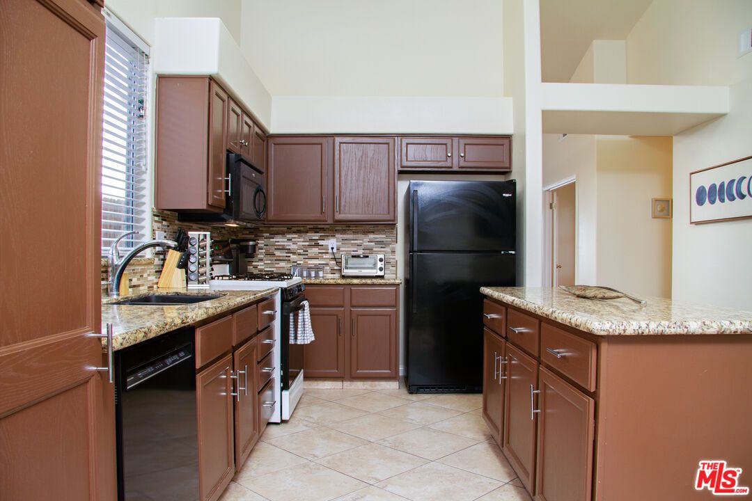 Interior, Kitchen