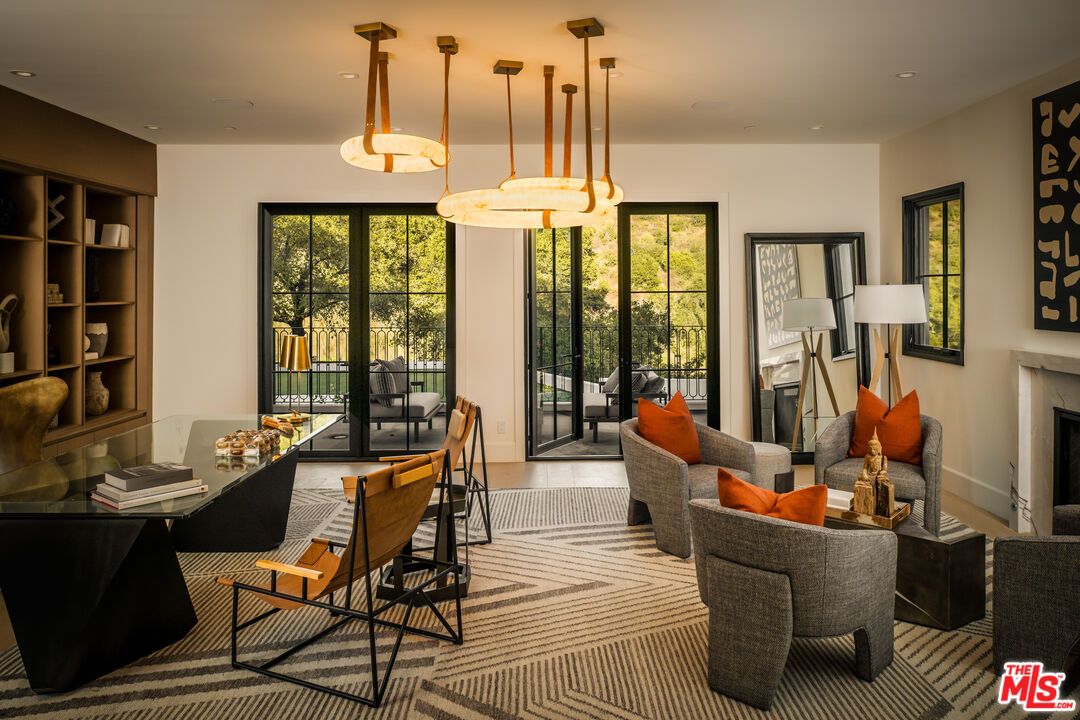 Fireplace, Interior, Living room, Pendant Lights, Recessed Lighting