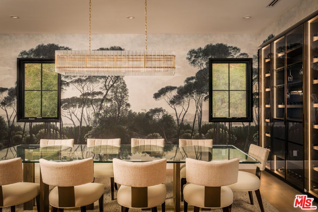 Chandelier, Dining room, Interior, Recessed Lighting, Wood Texture Flooring