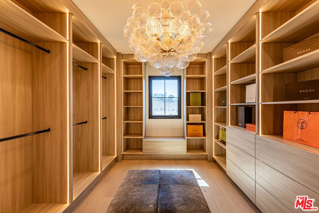 Chandelier, Interior, Walk-in Closets, Wood Texture Flooring
