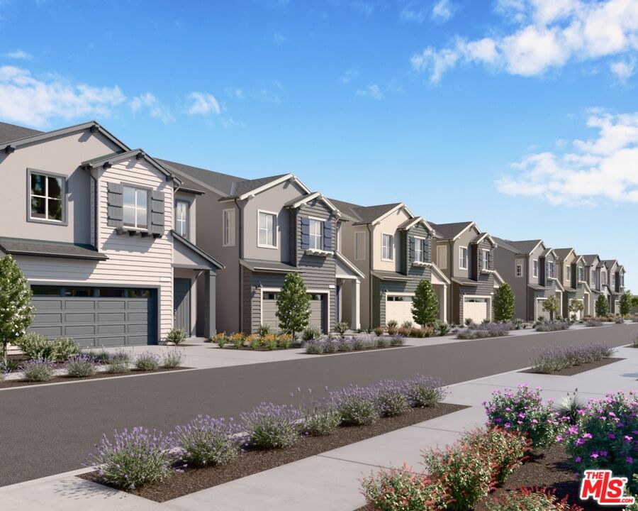 Attached, Exterior, Facade, Rowhouse