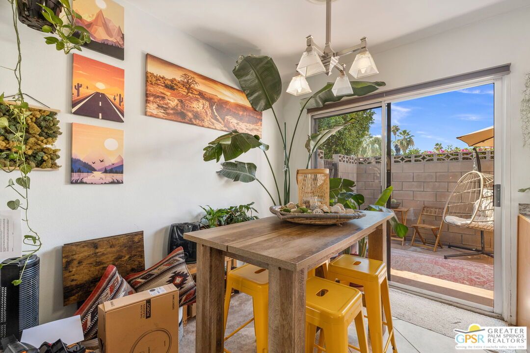 Dining room, Interior, Pendant Lights