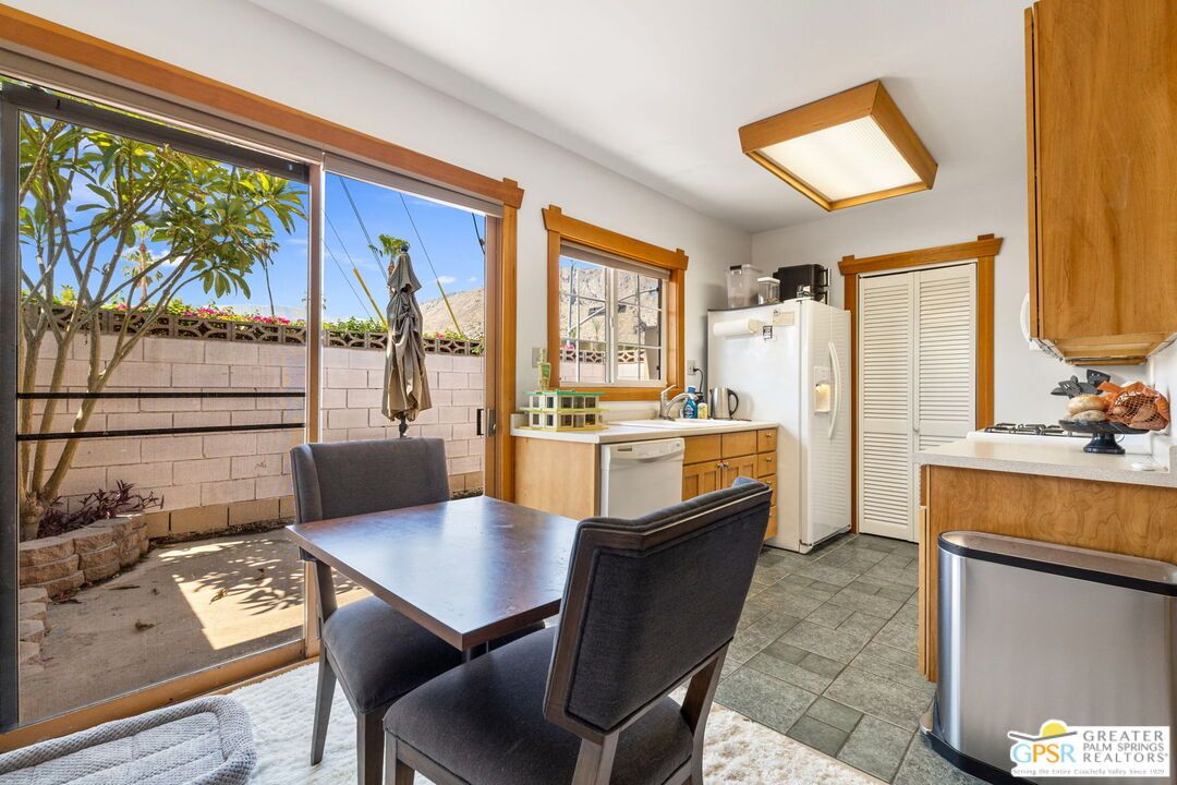 Dining room, Interior, Kitchen
