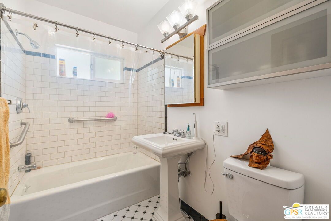 Bathroom, Interior