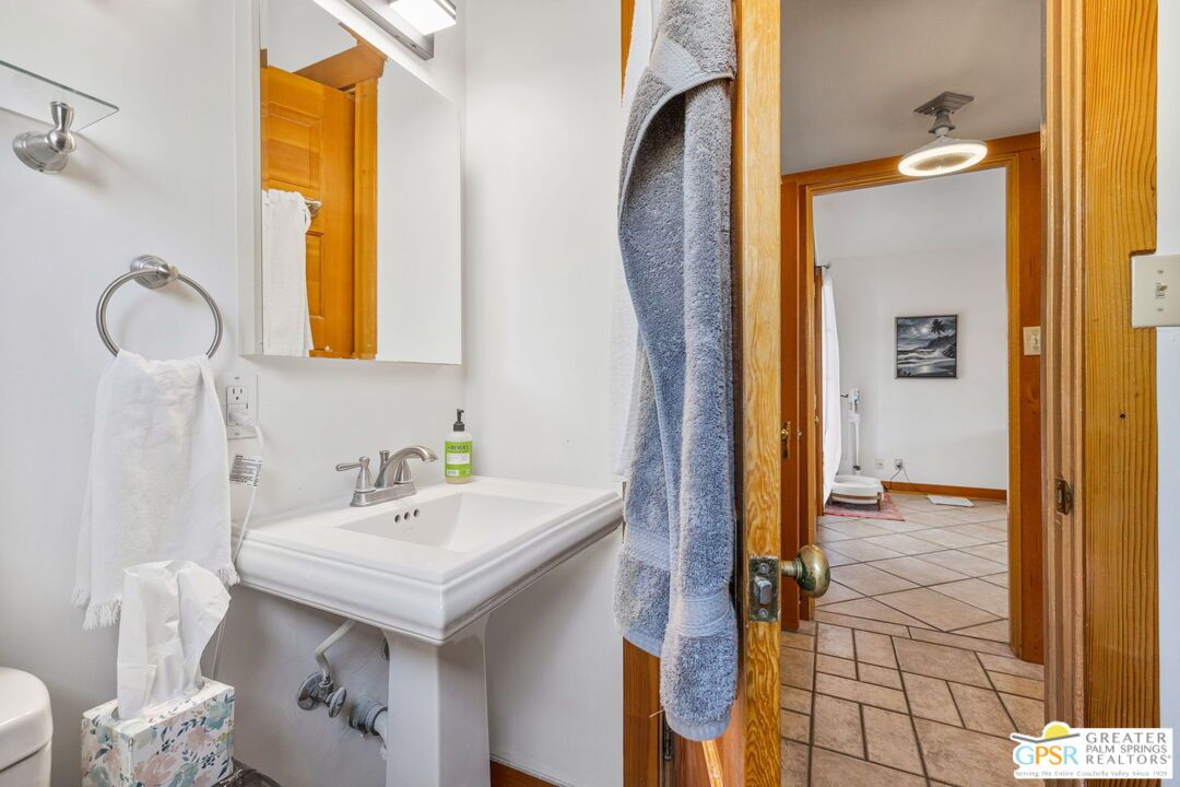 Bathroom, Interior