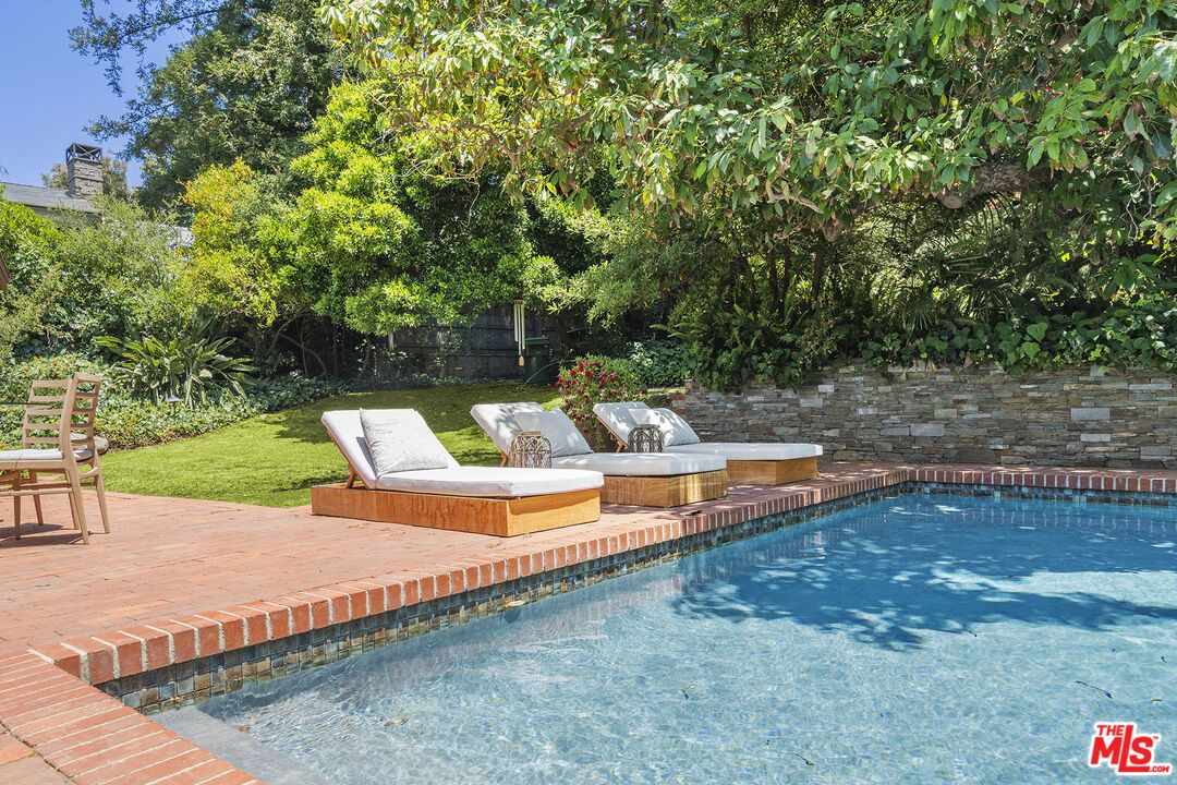 Backyard, Exterior, Pool