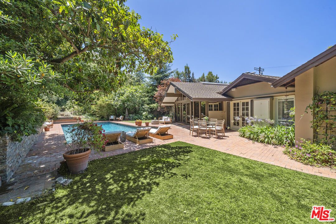 Backyard, Exterior, Pool