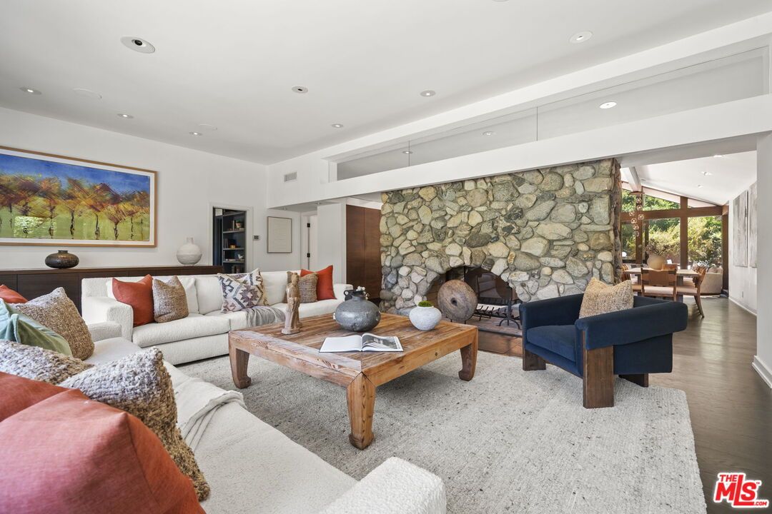 Dining room, Interior, Living room, Recessed Lighting, Stone Walls, Wood Texture Flooring